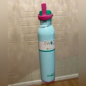 Brand SWIG LIFE Flip & Sip Bottle- Coral Crush 26 Oz. Hold Cold 24 Hours
